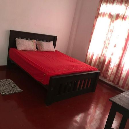 Everest Rooms Piliyandala Esterno foto